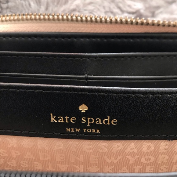 Authentic Kate Spade Wallet - Picture 5 of 6